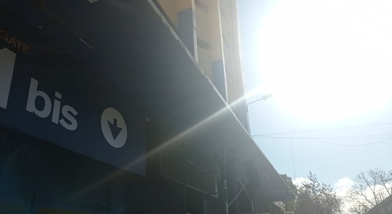 O estádio de La Bombonera é situado no bairro de La Boca, em Buenos Aires.