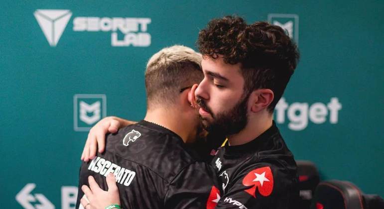 Outra brasileira, a FURIA enfrenta a G2, também precisando vencer para não ser eliminada. A equipe também tem duas vitórias e duas derrotas no Legends Stage.