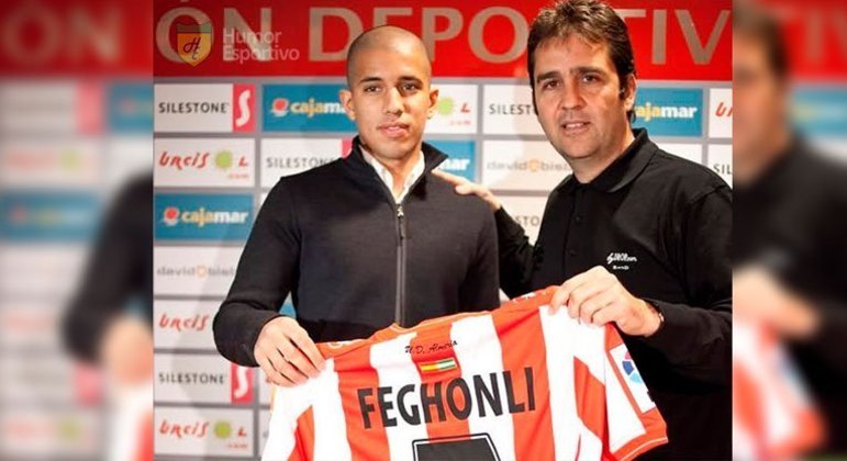 Gafes em camisas de jogadores: Feghouli virou Feghonli.