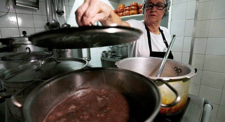 Feijoada é um dos pratos brasileiros mais conhecidos no mundo