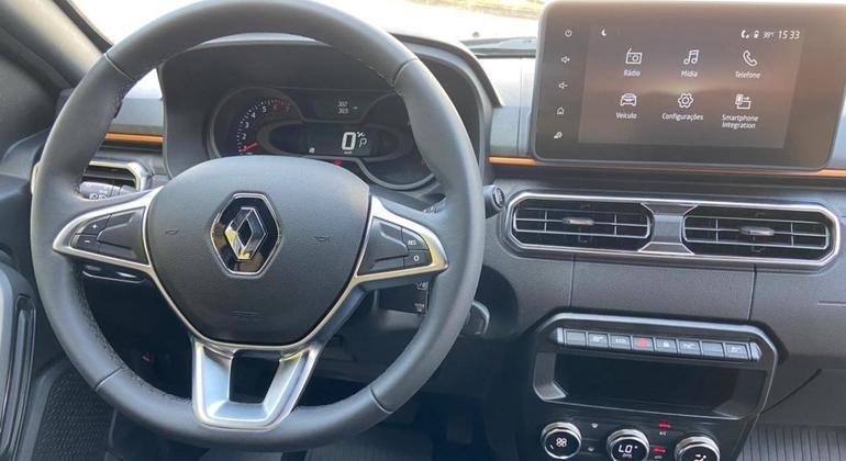 Modelo traz central multimídia de 8 polegadas com conexão sem fio com Android Auto e Apple CarPlay