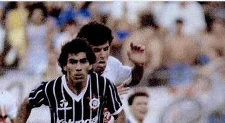 1987 – Com quatro gols de Edimar, o Corinthians goleou o Santos por 5 a 1 no primeiro jogo da semifinal do Paulistão de 1987. A volta teve empate em 0 a 0. Mas o Timão ficou com o vice-campeonato, pois perdeu a decisão para o São Paulo