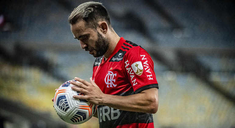  Everton Ribeiro - Um dos primeiros reforços do Flamengo após a reestruturação, o meia, que era do Al Ahli, custou R$ 31,726 em 2017.