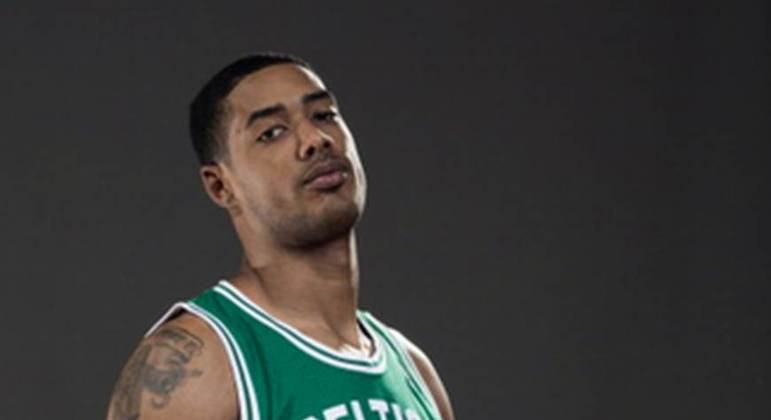 Fab Melo: Draft de 2012	- 22ª escolha / Time: Boston Celtics 