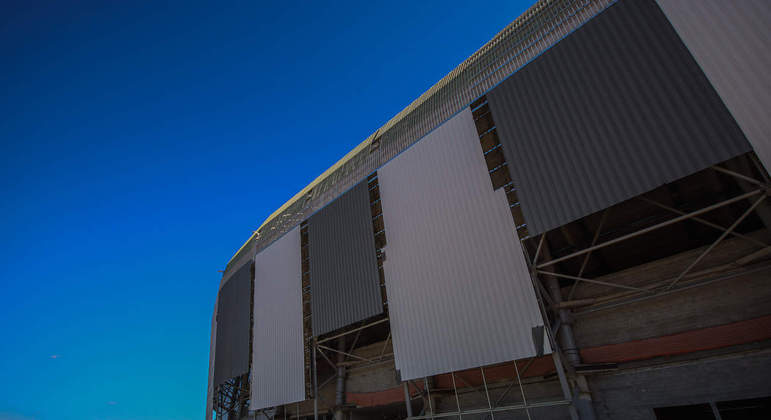 O estádio terá, predominantemente, tons em branco, cinza e preto, como o uniforme do Galo.