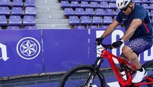 Ronaldo usa bicicleta elétrica e ajuda de 'memória muscular' para completar 522 km