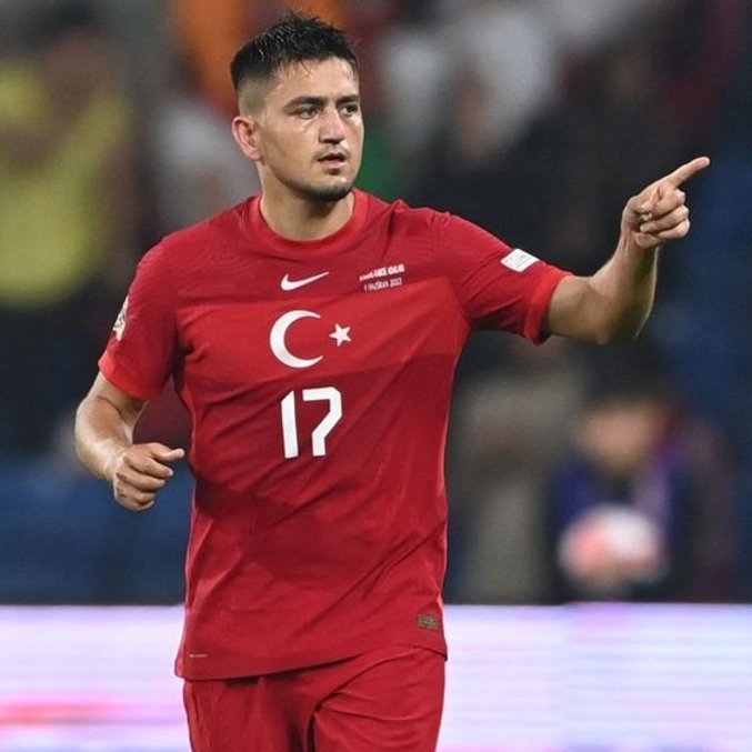 Cengiz Under, da Turquia