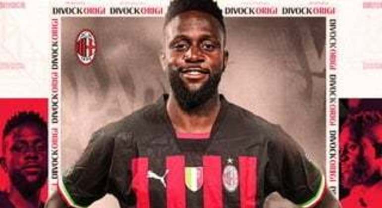 FECHADO - Divock Origi foi oficialmente apresentado no Milan. O jogador já estava com tudo encaminhado para um acerto com a equipe de Milão há um tempo, mas foi anunciado nas redes sociais apenas agora.