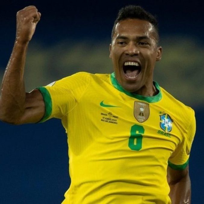 Alex Sandro, na seleção