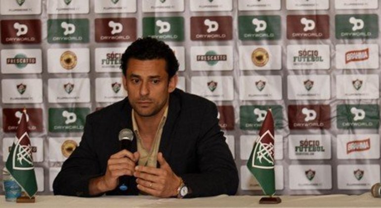 Depois de tantas alegrias, o ano de 2016 foi marcado pelo adeus. Após desentendimentos com a diretoria e o técnico Levir Culpi, Fred deixou o Fluminense. Na despedida, se emocionou e disse que “não queria ser um peso”.