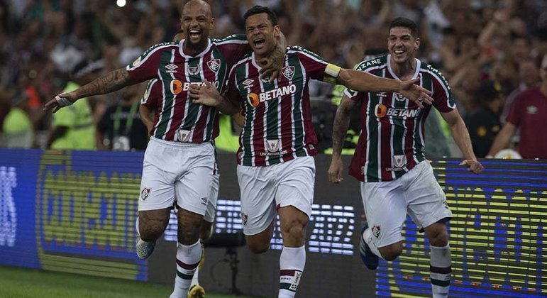 Perto da sua despedida, Fred protagonizou mais um momento marcante com a camisa Tricolor. Na vitória Corinthians, no seu penúltimo jogo, o ídolo marcou o seu gol de número 199 pelo Fluminense. Na comemoração, se emocionou e chorou.