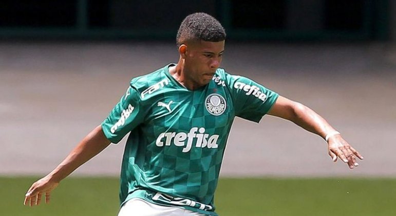 10 - Gilberto - lateral-direito - 17 anos (atua no Sub-17)