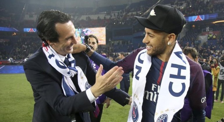 Emery caiu na tentação de dar tratamento diferenciado a Neymar. Pagou com o emprego