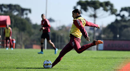 David Terans em treino do Athletico-PR 