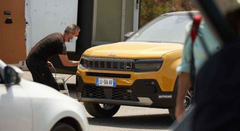 Crossover terá a tradicional grade com sete barras