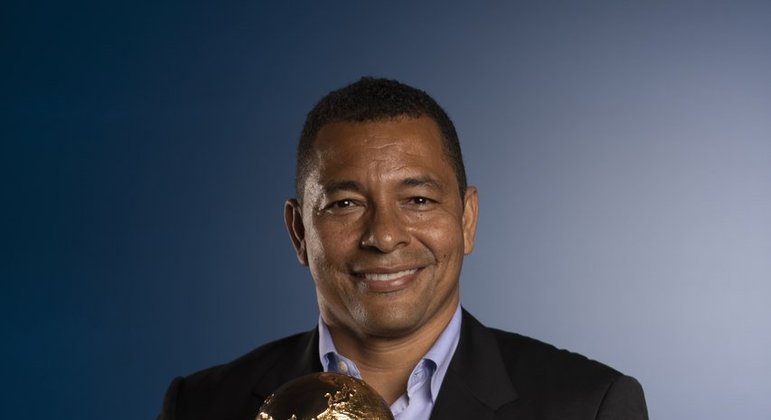 Gilberto Silva: o volante titular da Seleção Brasileira hoje tem 45 anos e chegou a ser diretor de futebol na Grécia.