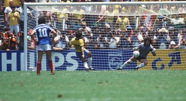 O penal que Zico não deveria ter cobrado