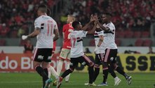 O orgulho de Ceni em noite heroica do São Paulo, com 12 desfalques. 'Treinamos só 15 minutos'. Empate em 3 a 3 com o Internacional