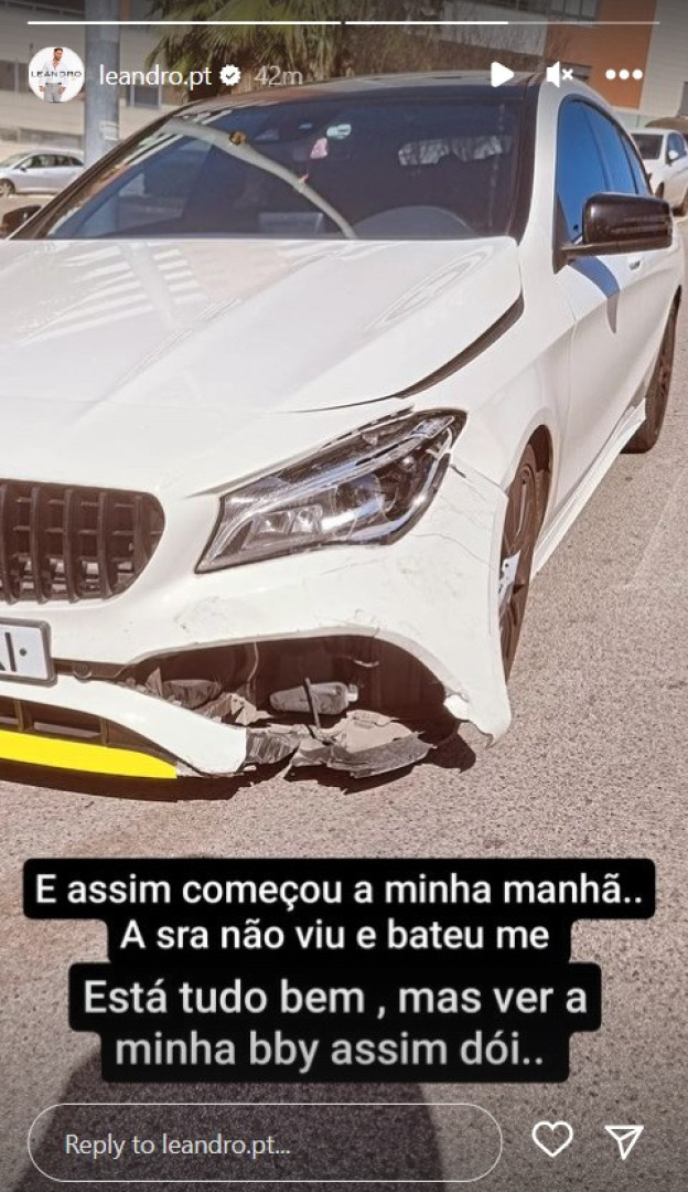 Leandro sofre acidente de carro: "A senhora não viu e bateu-me"