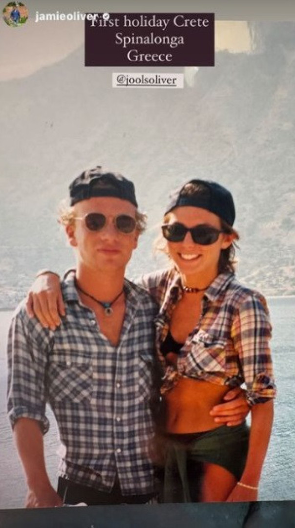 Jamie Oliver e mulher irreconhecíveis em foto antiga da sua 1.ª viagem